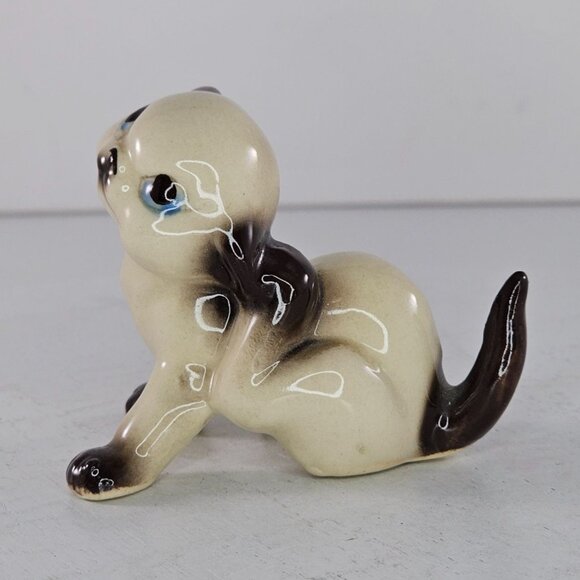 Vintage Ceramic Siamese Kitten Baby Cat Figurine Scratching - Picture 2 of 8